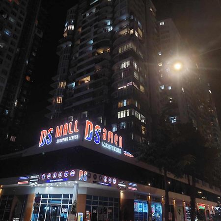 Apartment Abuseridze 5A บาทูมิ ภายนอก รูปภาพ