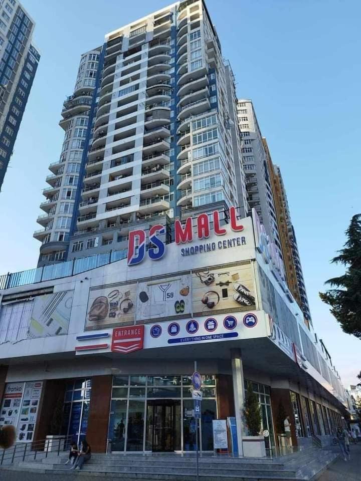 Apartment Abuseridze 5A บาทูมิ ภายนอก รูปภาพ